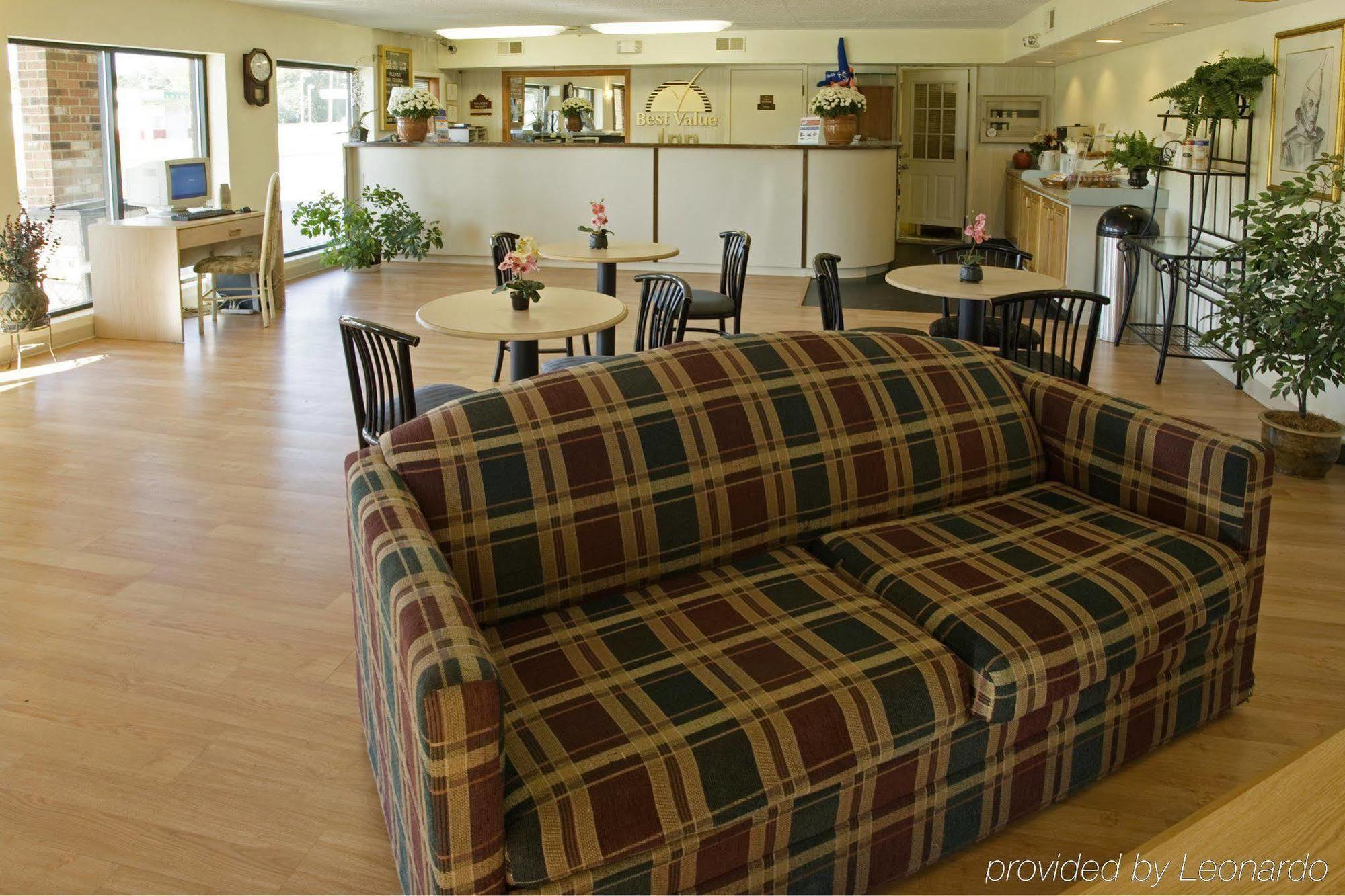 Americas Best Value Inn - Chesapeake Interior foto